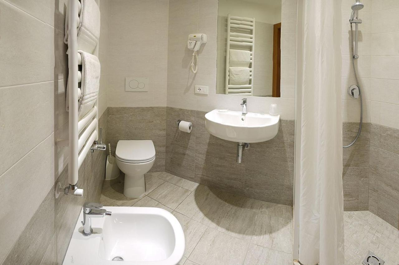 Hotel Alla Rotonda Lido di Jesolo Esterno foto