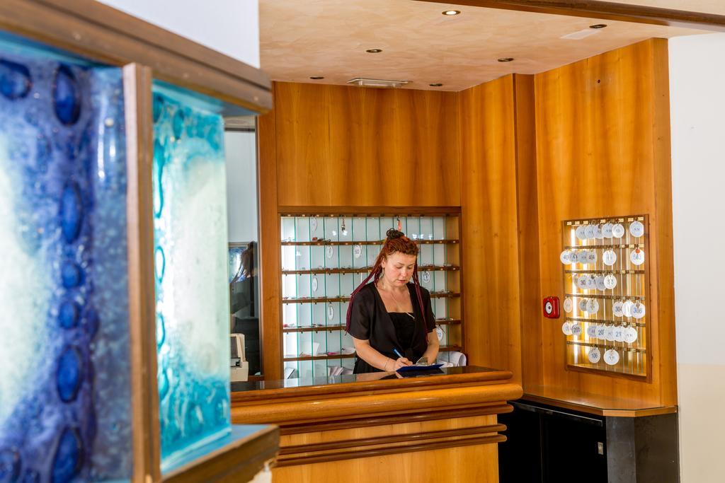 Hotel Alla Rotonda Lido di Jesolo Esterno foto