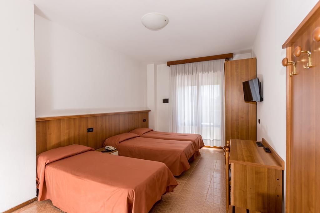 Hotel Alla Rotonda Lido di Jesolo Esterno foto