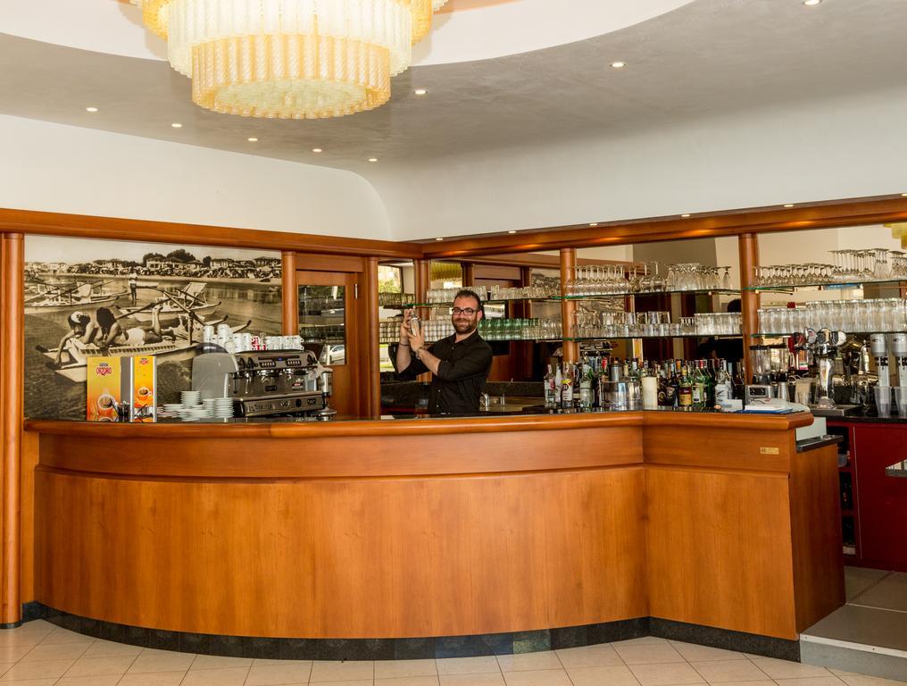 Hotel Alla Rotonda Lido di Jesolo Esterno foto