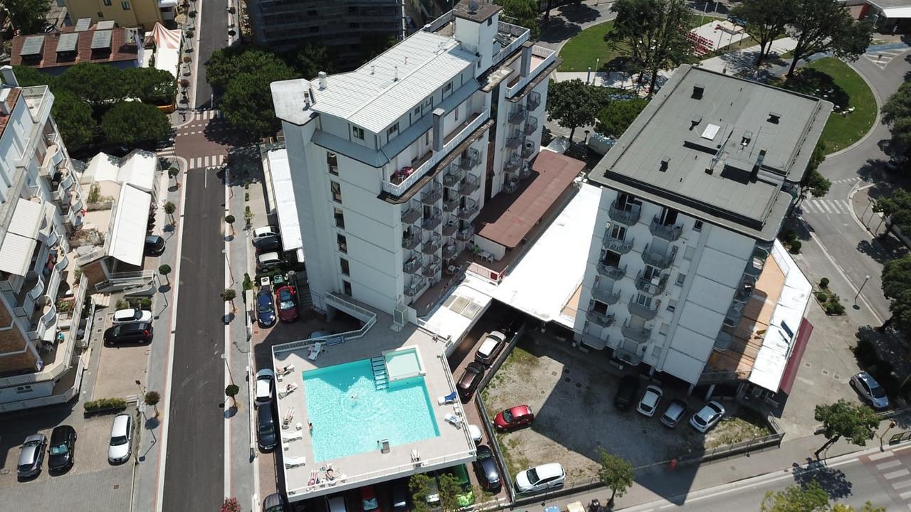 Hotel Alla Rotonda Lido di Jesolo Esterno foto