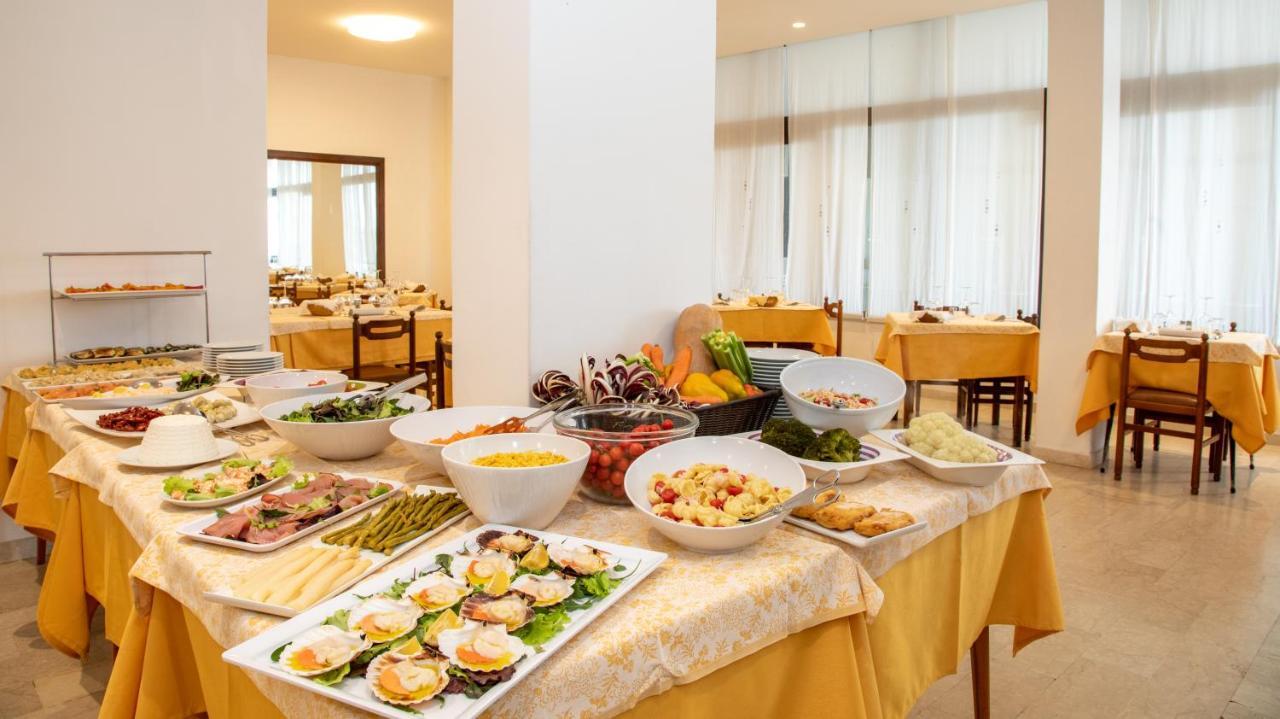 Hotel Alla Rotonda Lido di Jesolo Esterno foto